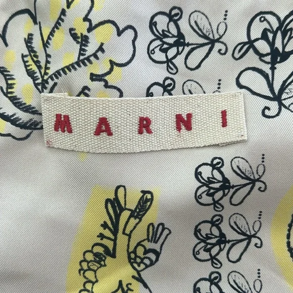 HOST PICK ❤️ Marni tote bag - Picture 2 of 9